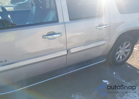 2007 GMC Yukon Xl 1500 Denali z USA, uszkodzony, nr VIN 1GKFK668X7J295430